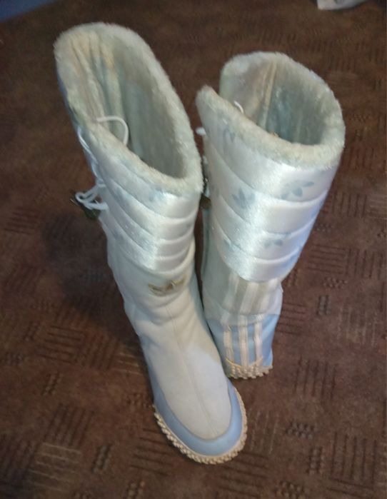 Черевики жіночі адидас