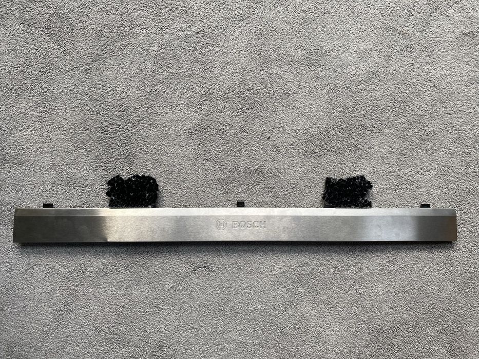 Listwa dolna do BOSCH Piekarnik HBG6764S1