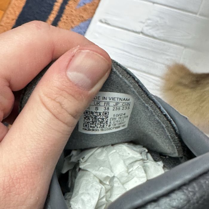 Жіночі кросівки adidas zpezial