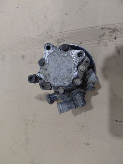 Насос гідропідсилювача гідроусилителя ГУР Volkswagen Passat B5 Audi A4