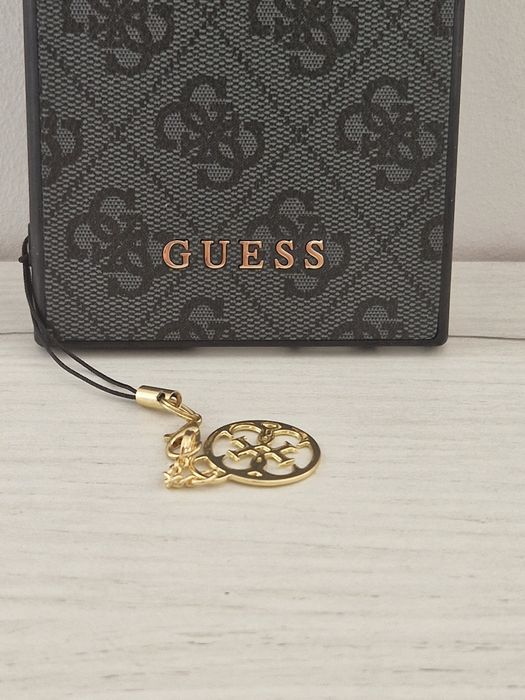 Oryginalne Etui GUESS hardcase 4G Charms Collection Samsung S23 Ultra