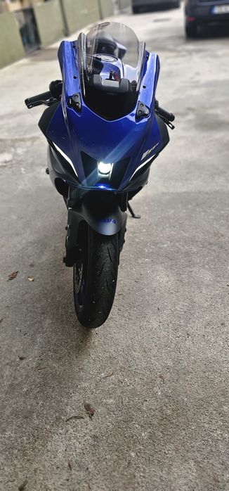 Yamaha R7 2022 akrapovic