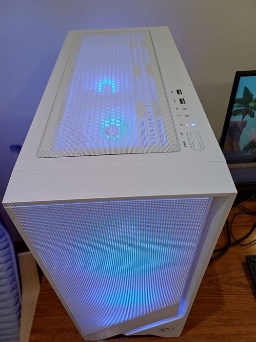 PC Gaming Ryzen 7 + RTX 3070TI.