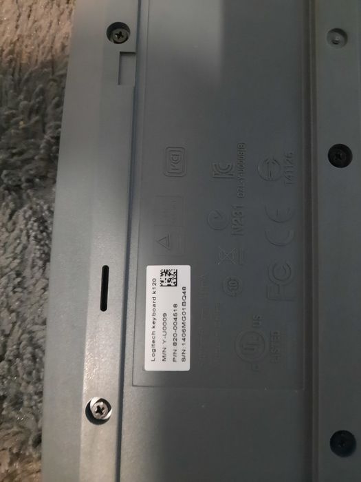 Продам клавіатуру Logitech K120