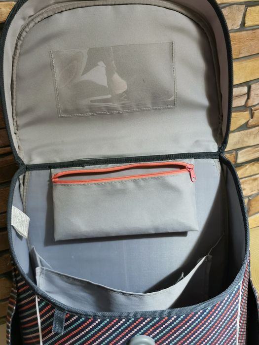 Tornister plecak Ars Una Magnetic 18 + dodatki zdrowe plecy