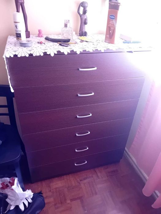 Cama de Solteiro Usada + Cómoda