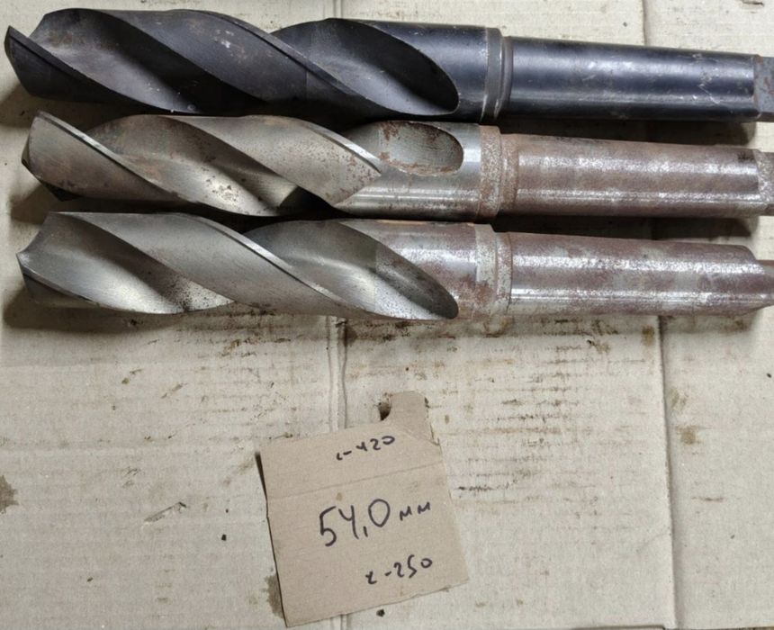 Сверло перовое и перья и обычные