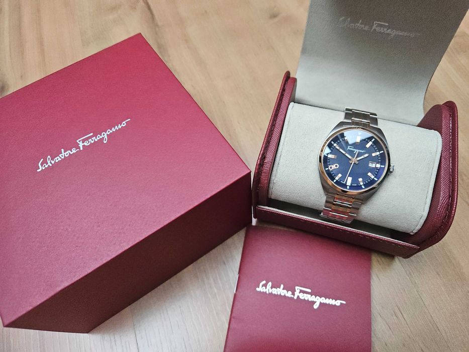 Salvatore Ferragamo Ref: SFNJ00520