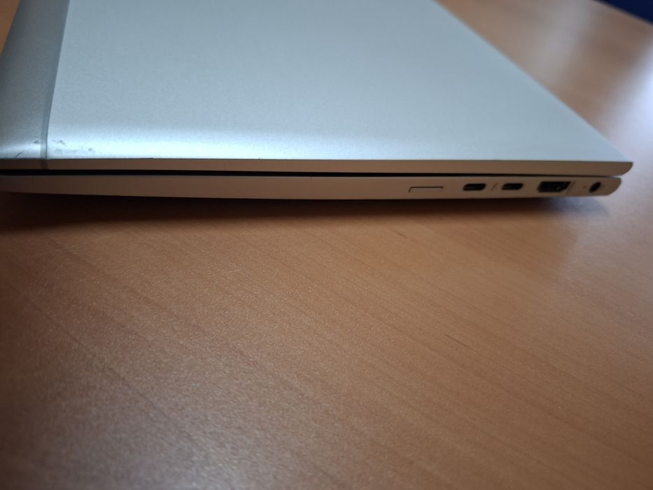 HP Elitebook 830 G8 como novo