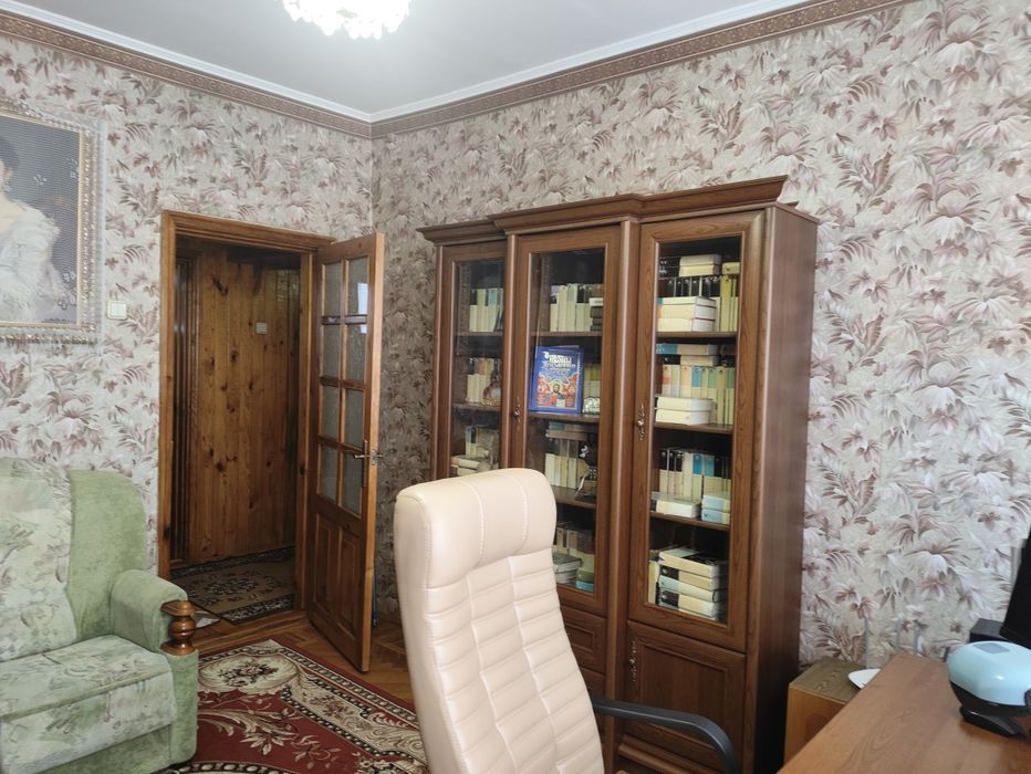 Будинок з меблями та технікою