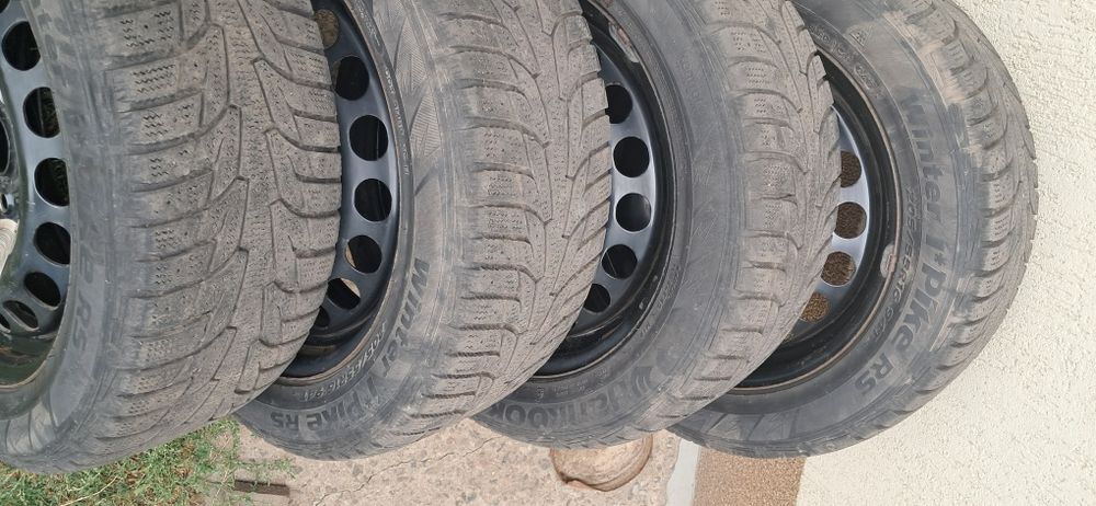 Комплект коліс 205/55 r16 Hankook зима