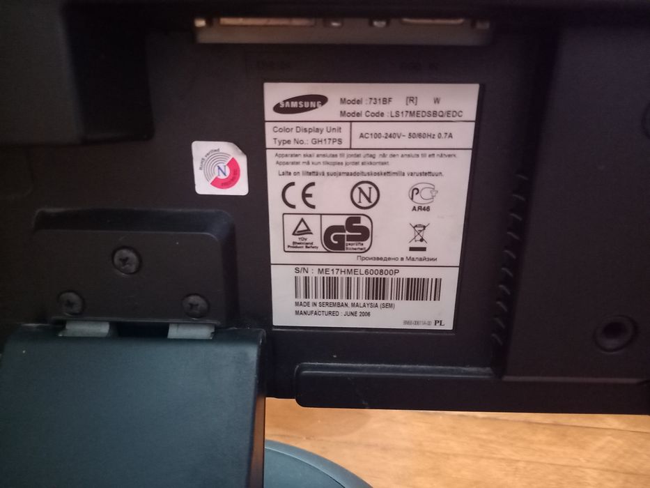 Монитор Samsung 731BF