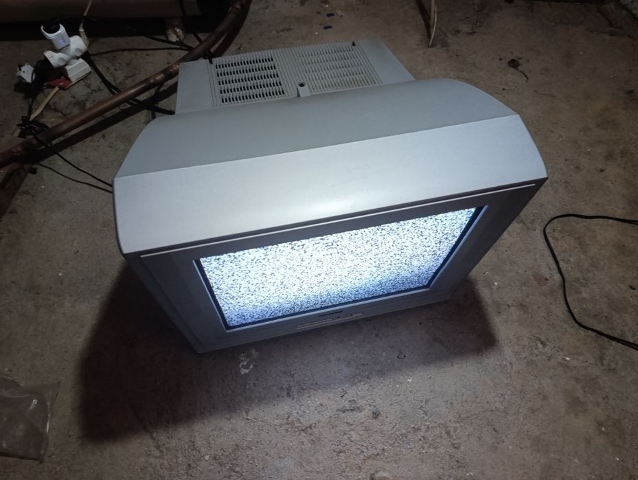 TV Samsung 50cm usada como nova