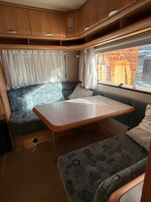 Hobby 440, bogato wyposażona, bardzo dobry stan, ergonomiczny układ.