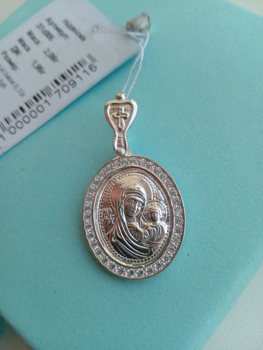 Серебряная ладанка овальная женская Богородица Матерь Божья кулон меда