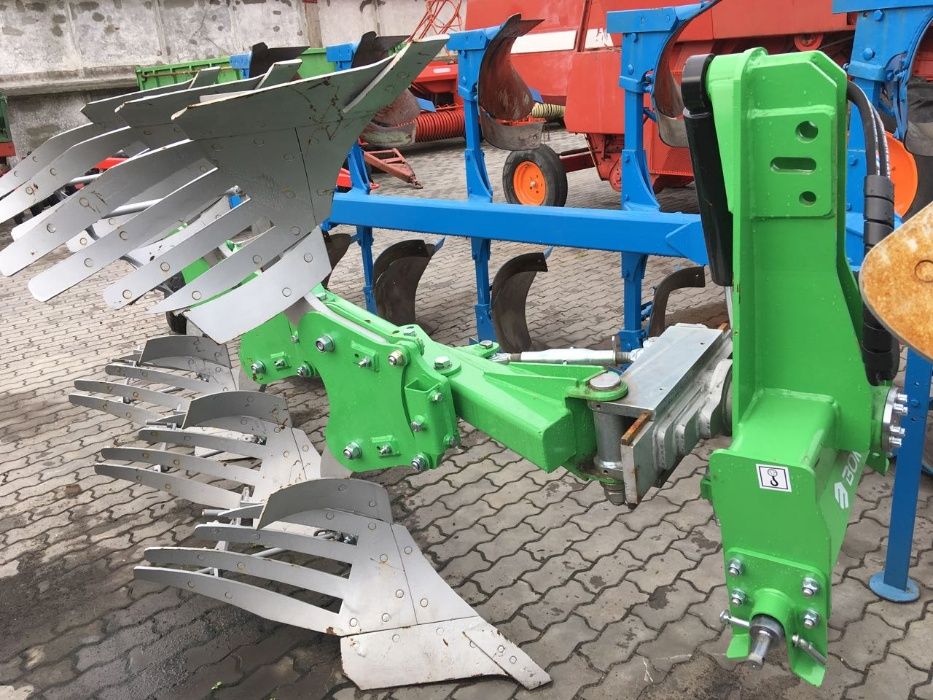 Плуги оборотные 3,4,5-корпусные Bomet U-064