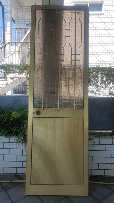 Portas em alumínio, vendo conjunto