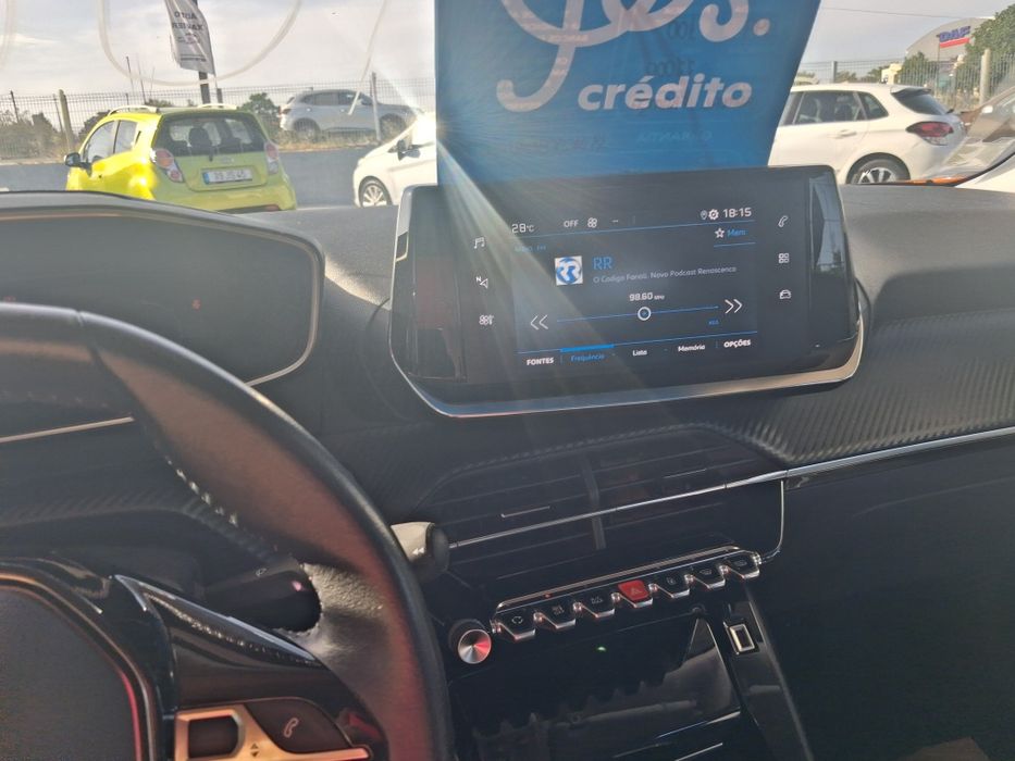 Peugeot 2008 Puretech Allure