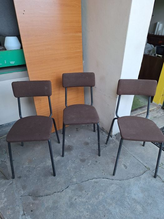 Wiklinowy stół ogrodowy