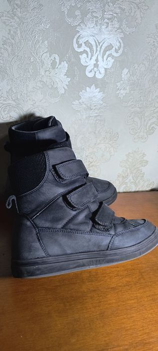 Зимові шкіряні черевики (чоботи) 33 розмір