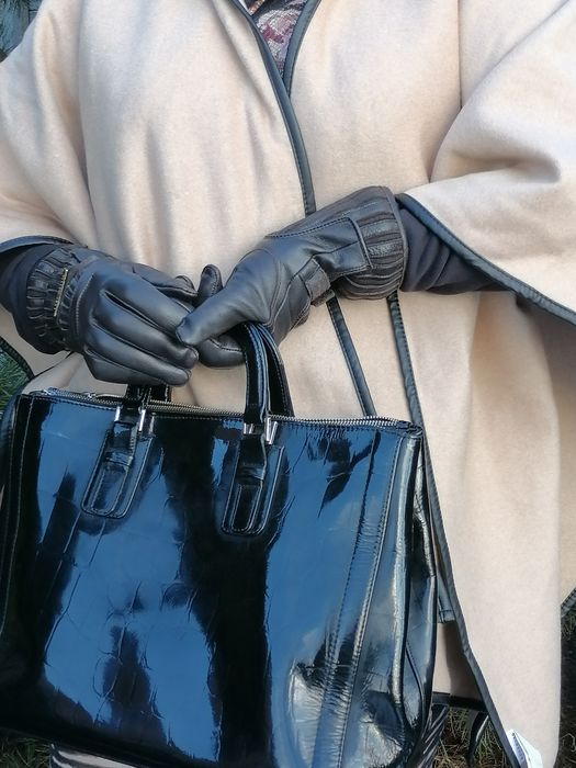 Poncho Nude Beż Wełna Klasyczne Oversize Reserved Limitowana Edycja!