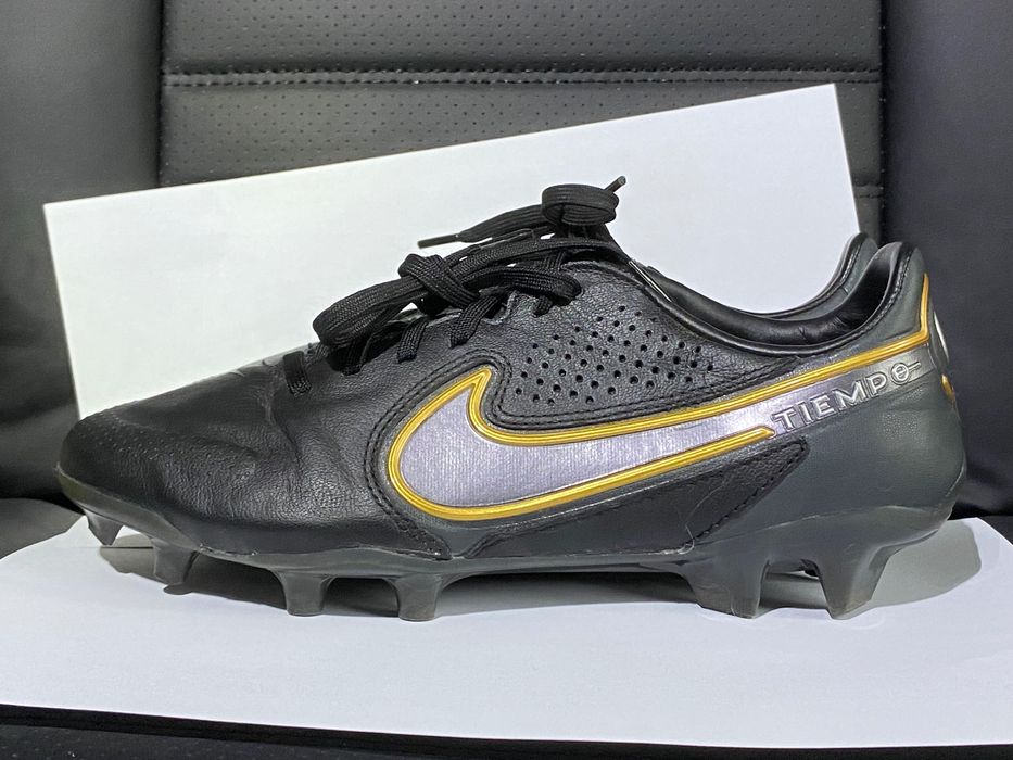 Nike Tiempo 39 (24,5cm) buty piłkarskie korki