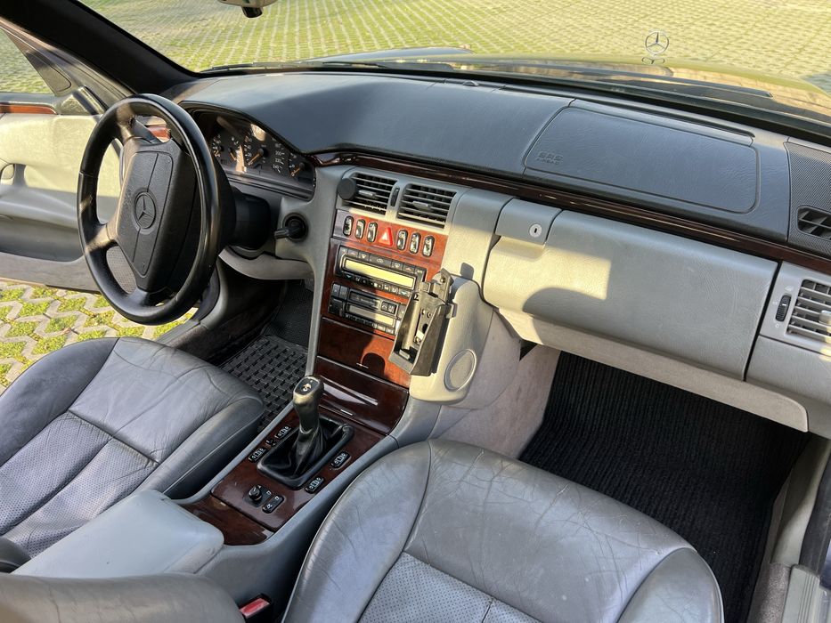 Mercedes e200 Muito bem estimado