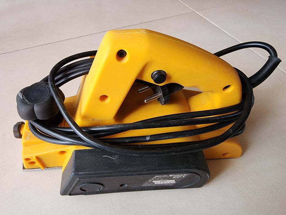 Plaina eléctrica Einhell BEH 600