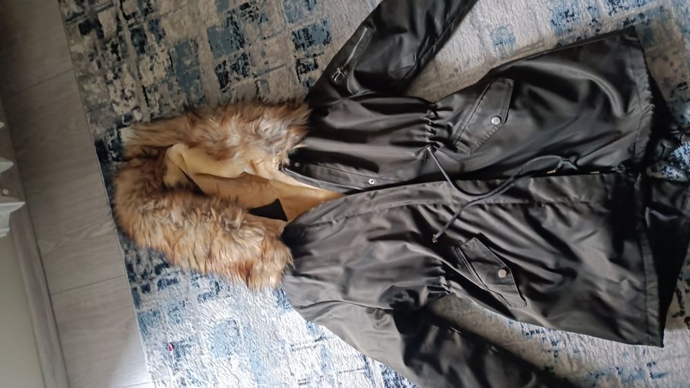Modna kurtka zimowa/duży kaptur z obszyciem Nowa - Okazja