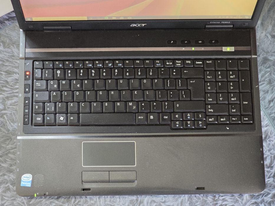 Duży Laptop Acer 17,3 Dysk SSD 4GB RAM Windows 10 Office