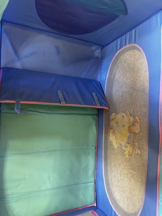 Продам манеж-кроватку Seca б/у