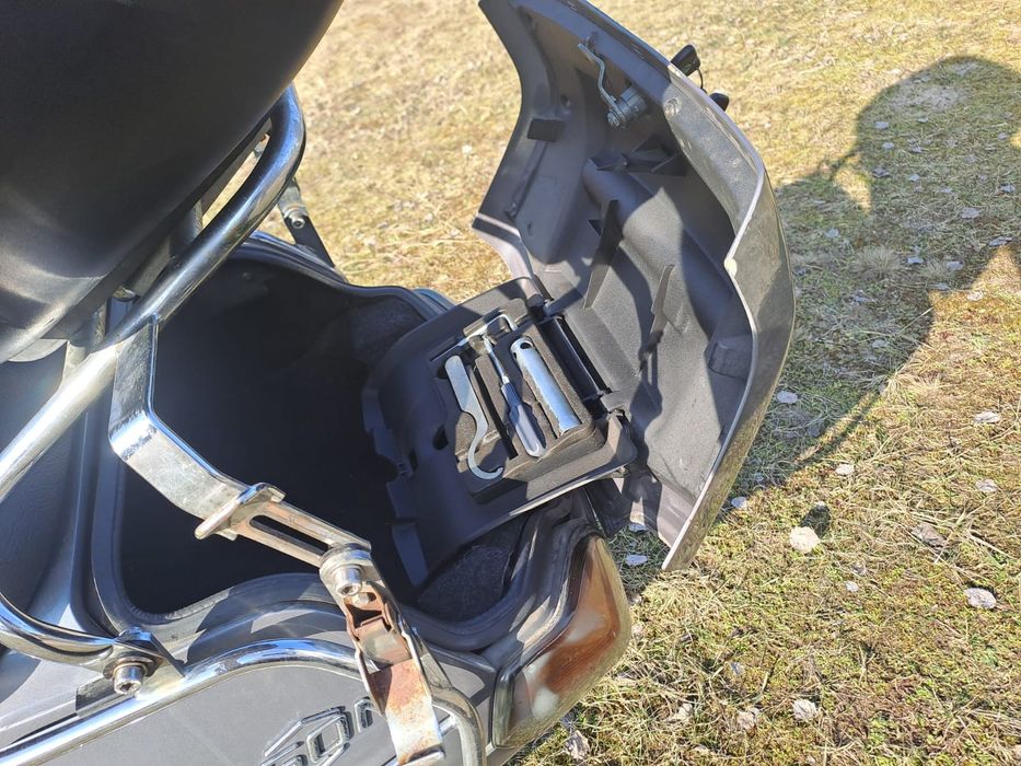 Skuter Piaggio Hexagon LX 125