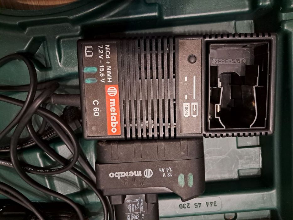 Шуруповерт Metabo