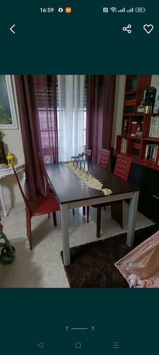 Vendo mesa com cadeiras