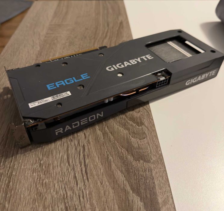 Gigabyte Radeon RX 6600 EAGLE 8GB GDDR6