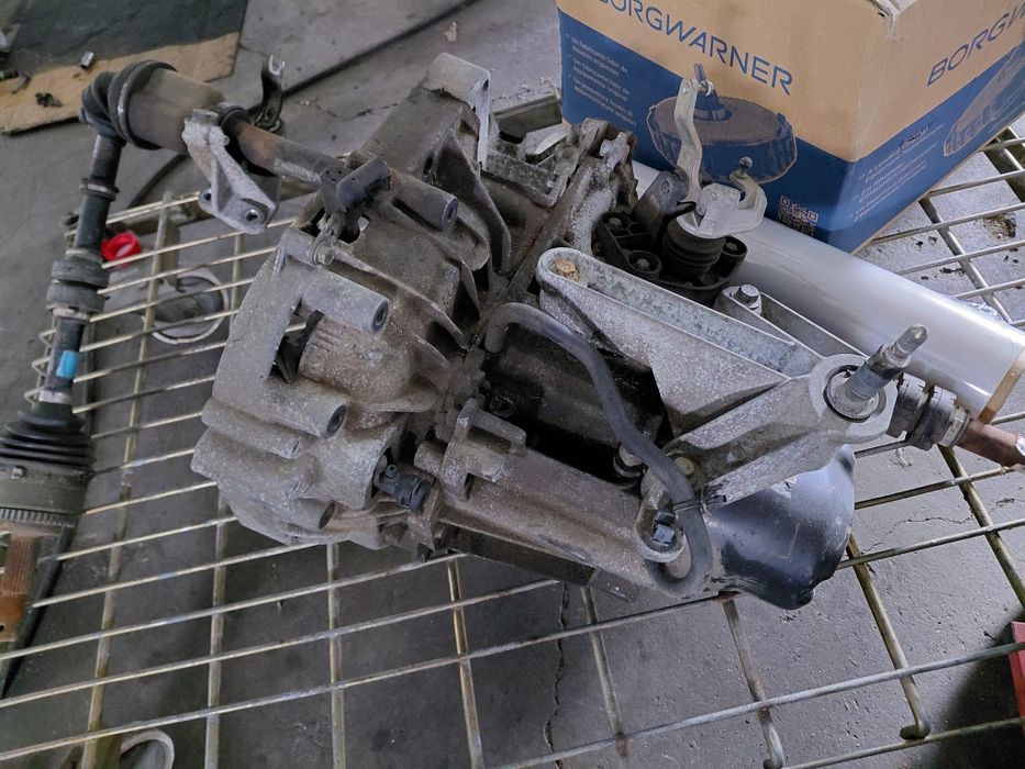 Nissan almera 1.5dci caixa