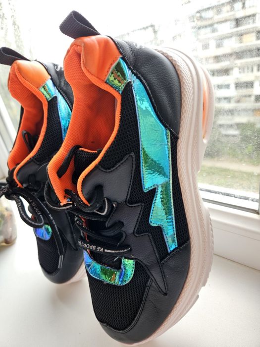 Женские Кроссовки отличное состояние размер 36