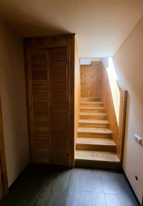 Буча. Сучасний будинок з ремонтом