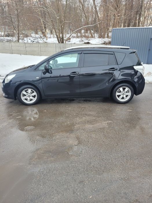Продам TOYOTA VERSO 2.0   7 місць.