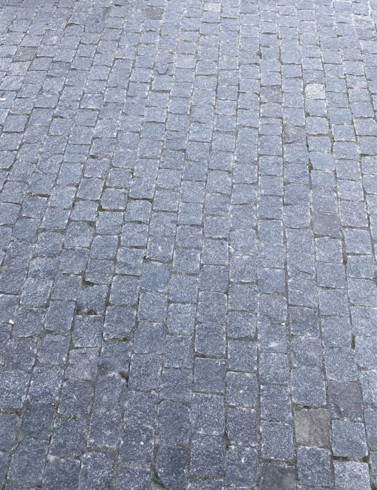 Бруківка (брусчатка гранитная, шашка) з граніту від виробника