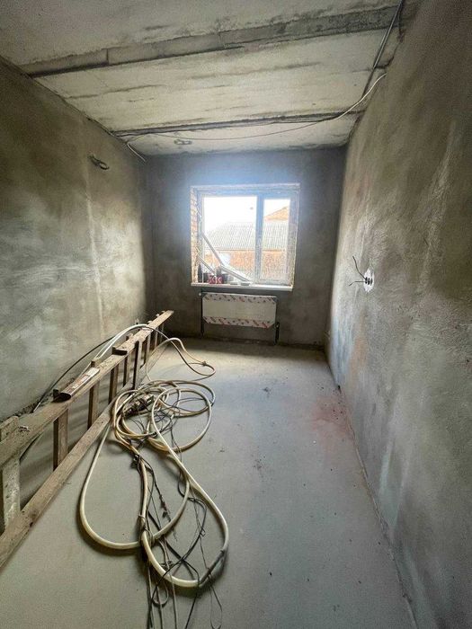 Продаж двоповерхового будинку з чистовими роботами!