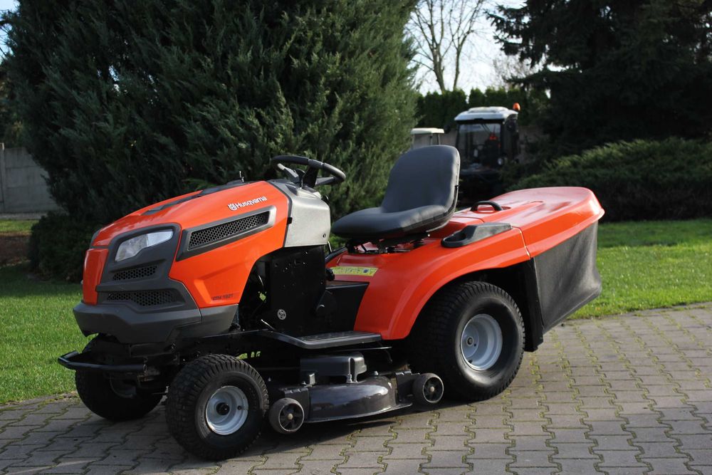 Husqvarna CTH 182 T Kawasaki V2 TRAKTOREK Kosiarka