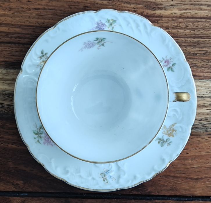 Pozłacana filiżanka w kwiaty Carl Tielsch