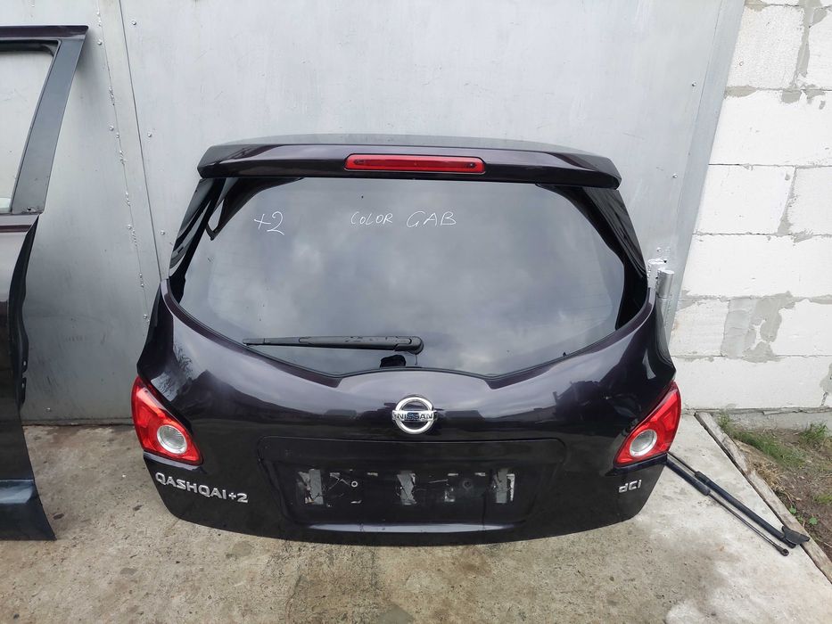 кришка багажника  nissan qashqai j10