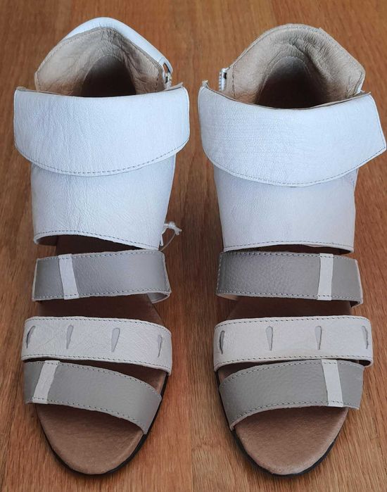 Sandália Dkode Ynette SS11 novas com etiqueta 39