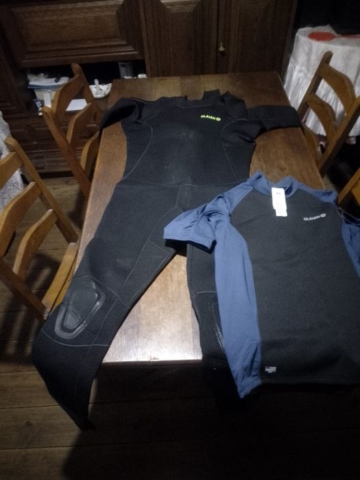 Fato de surf mais camisola de licra usei 2 vezes ambos estão novos 4,3