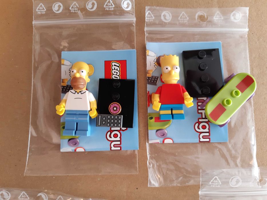Lego 9 Minifiguras The Simpsons Series 1 e 2 com Folhetos Originais
