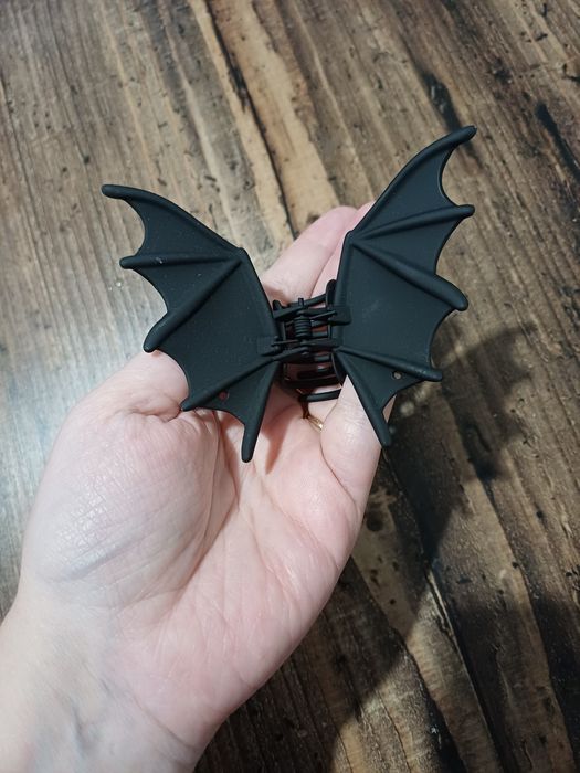 Заколка крабик "летюча миша"