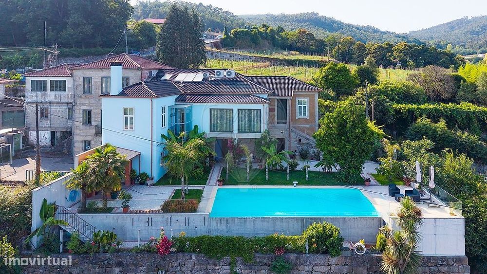 Moradia T5 para venda