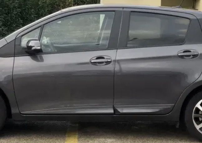 Toyota Yaris III Drzwi komplet prawe lewe 1G3   O40. 2NT  1G2